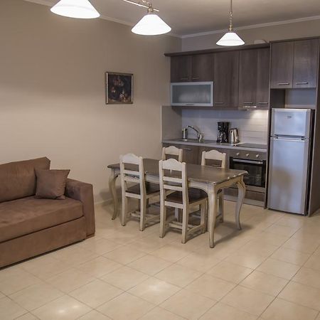 Aperanto House Paralia Loutsas Buitenkant foto