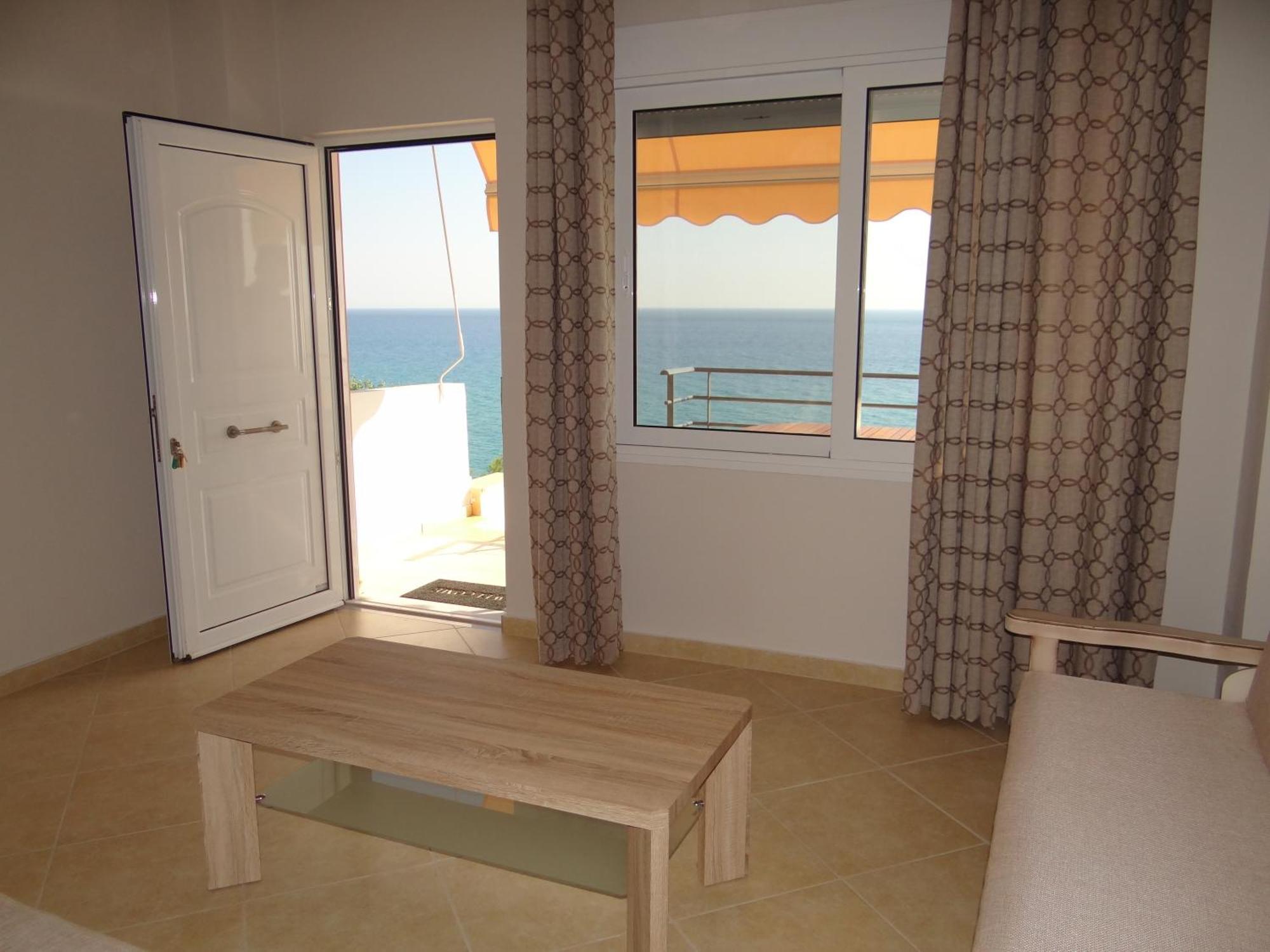 Aperanto House Paralia Loutsas Kamer foto