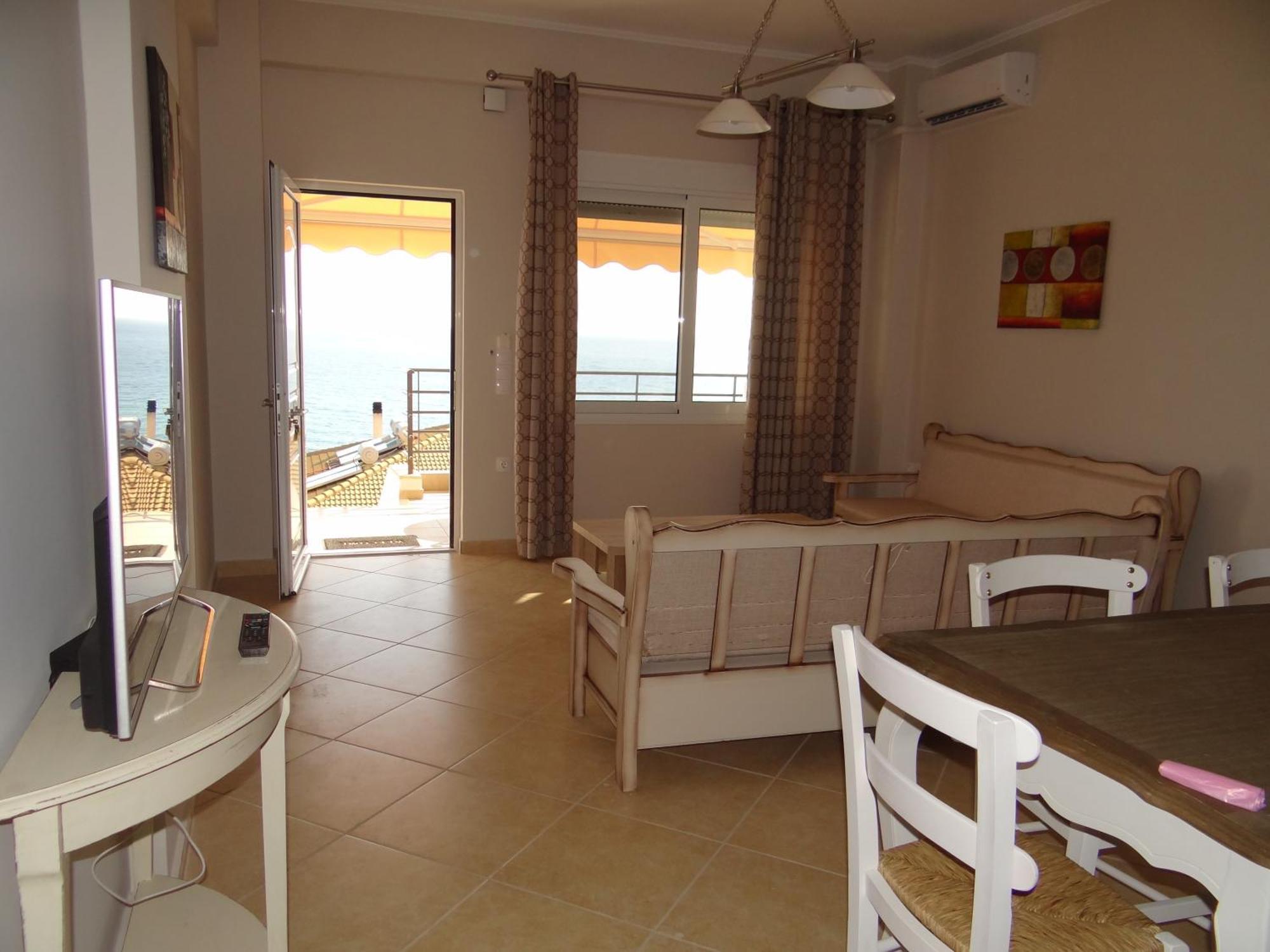 Aperanto House Paralia Loutsas Kamer foto